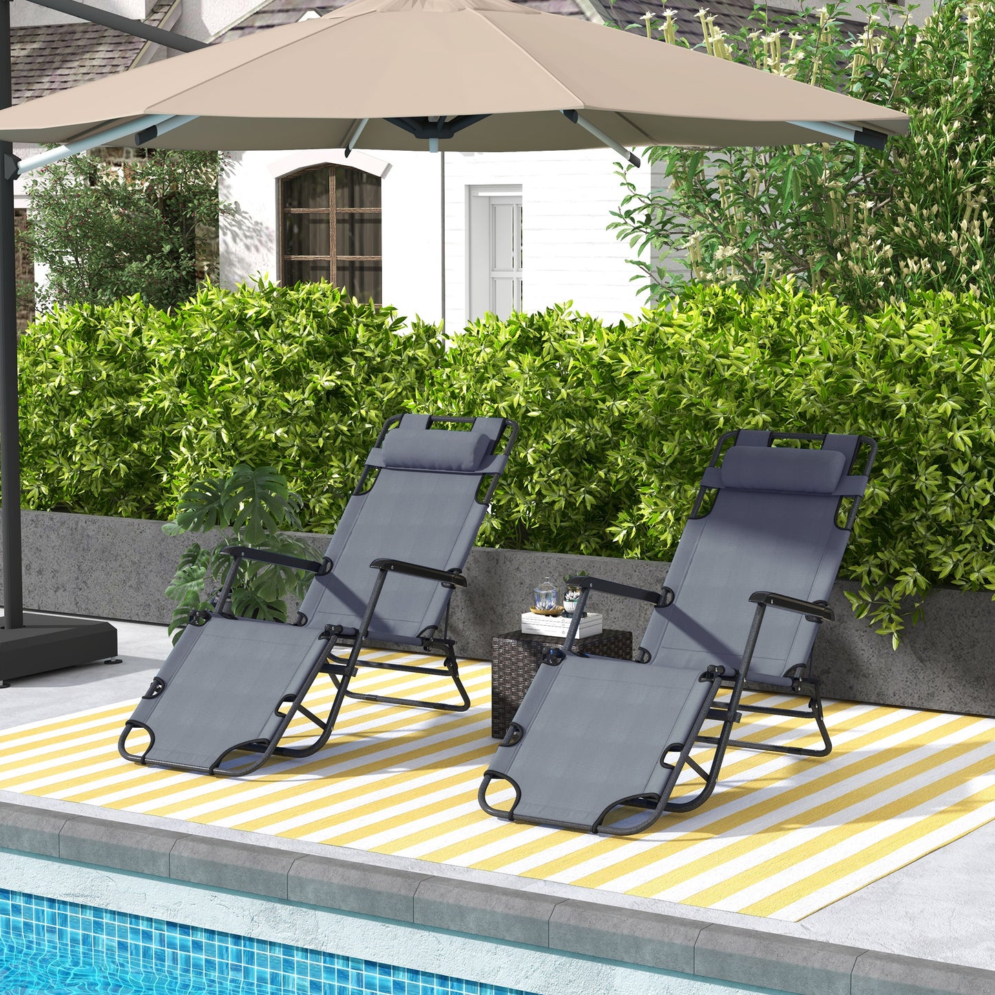 Outsunny Conjunto de 2 Espreguiçadeiras Reclináveis e Dobráveis Espreguiçadeiras de Jardim com Encosto Ajustável Apoio de Cabeça e Bolso Carga 136 kg 118x60x80 cm Cinza