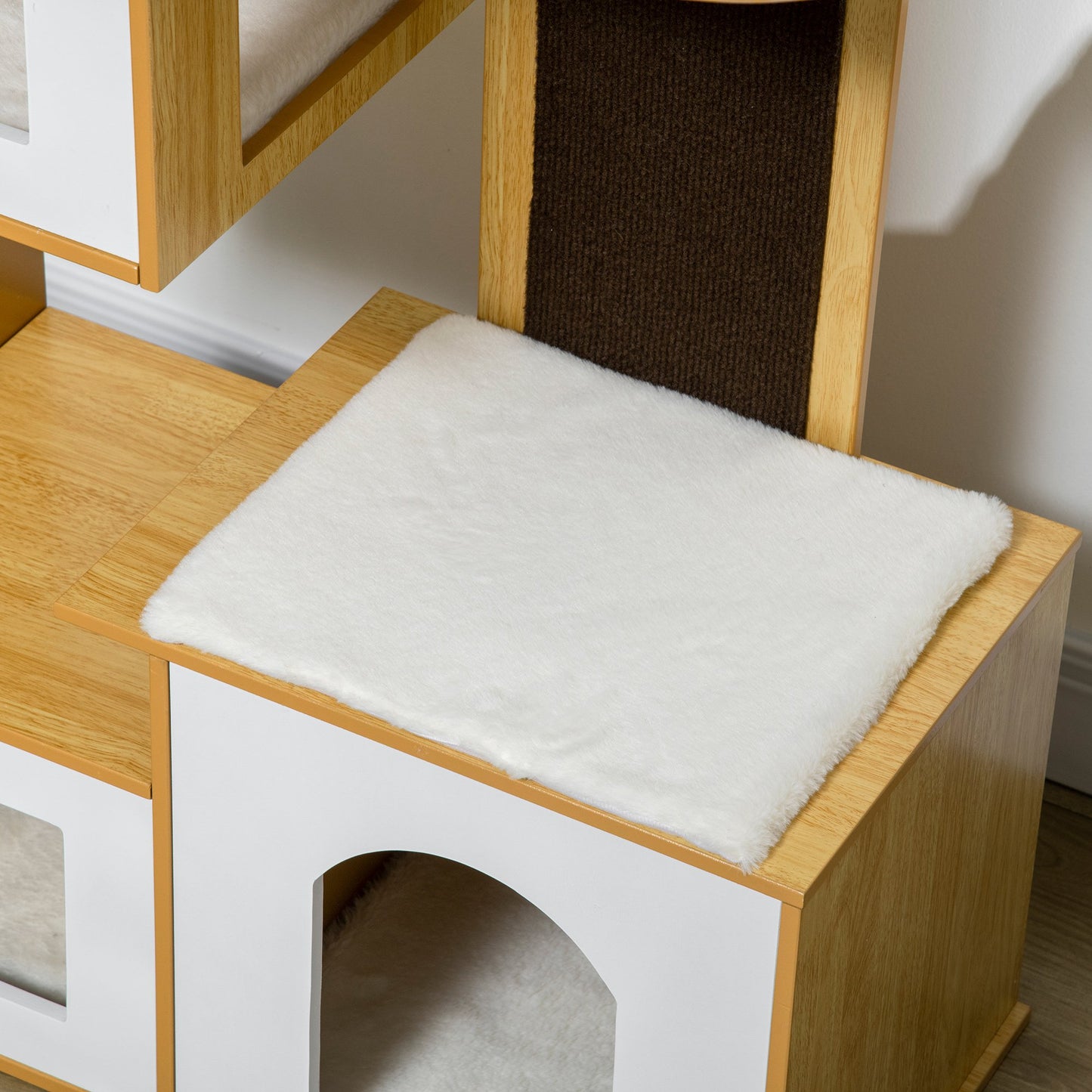 PawHut Casa para Gatos Altura 92,5cm Torre para Gatos com 3 Casas de Madeira Almofadas Laváveis Placa de Arranhar e Rede 76x37x92,5cm Carvalho