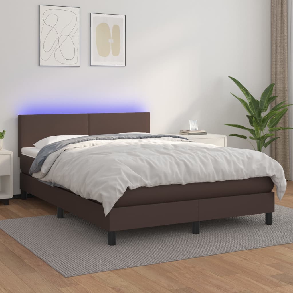 Cama box spring c/ colchão/LED 140x190 cm couro artif. castanho