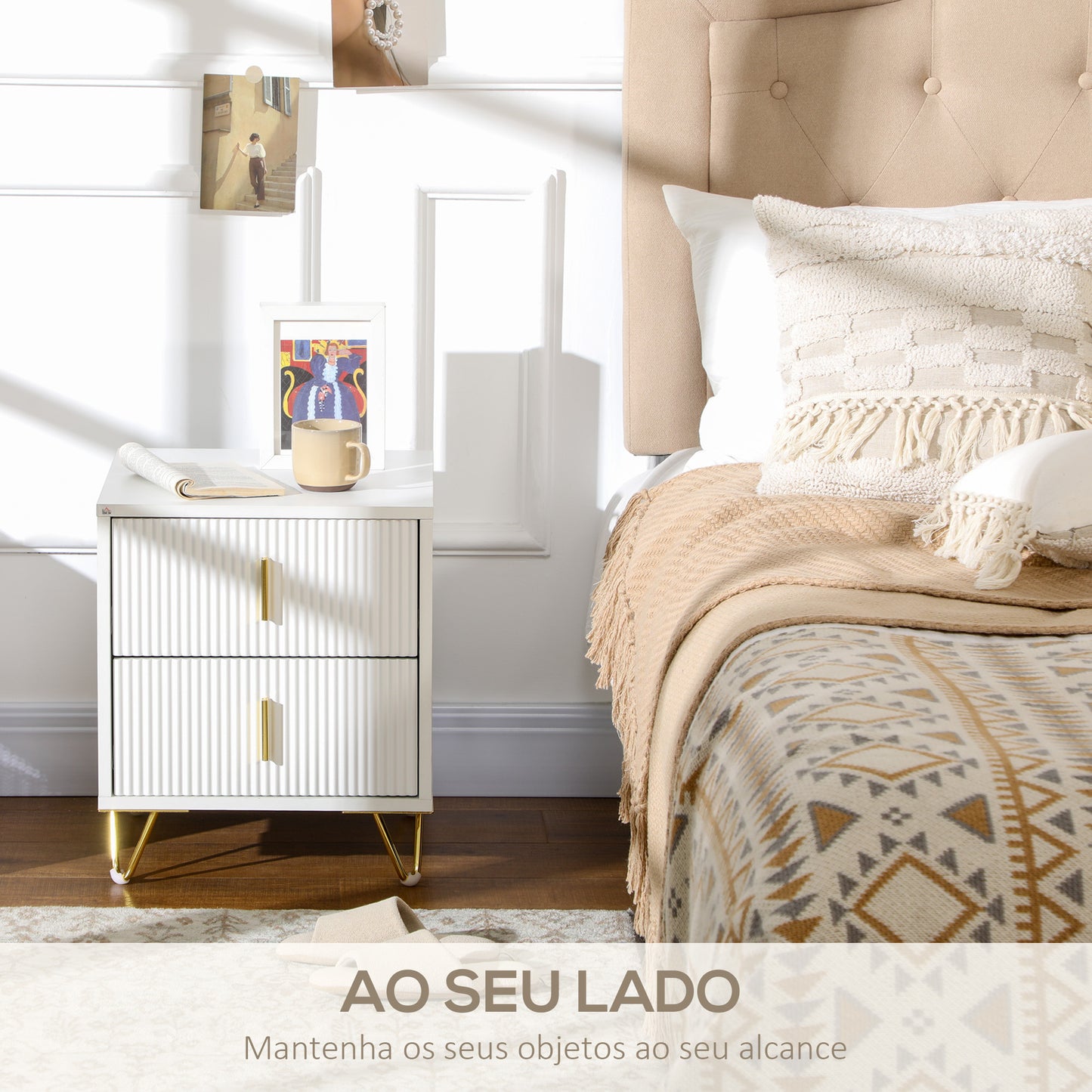 Mesa de Cabeceira "Coimbra" com 2 Gavetas – 40x40x47 cm – Branco e Dourado – Design Moderno