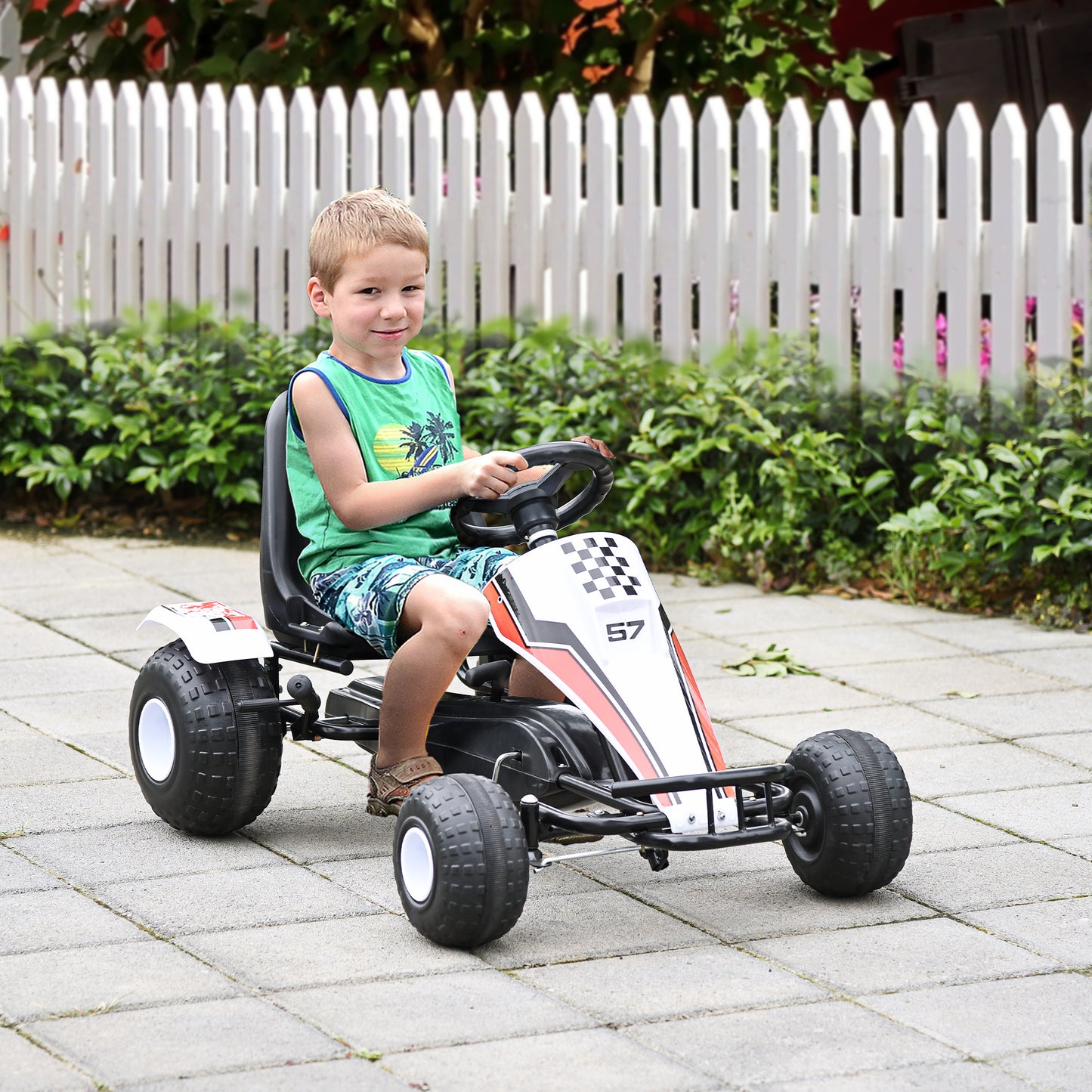 HOMCOM Go Kart a Pedais para Crianças acima de 3 Anos Carro de Pedais Infantil com Assento Ajustável e Freio de Mão 104x66x57cm Branco e Preto