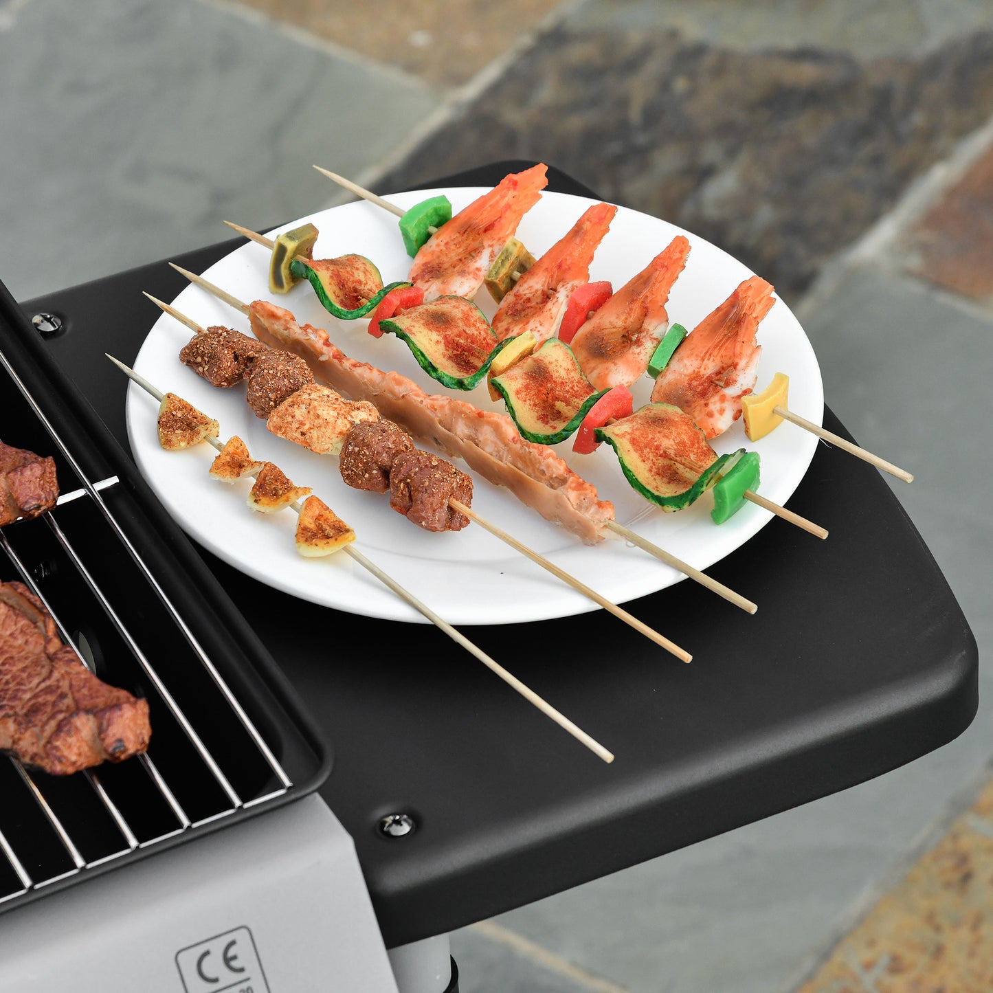 Outsunny Barbecue a Gás com 2 Queimadores 2,8 KW Barbecue a Gás com 2 Rodas 2 Mesas Laterais e Grelhas de Aço para Piquenique Campismo 104x49x99 cm Preto