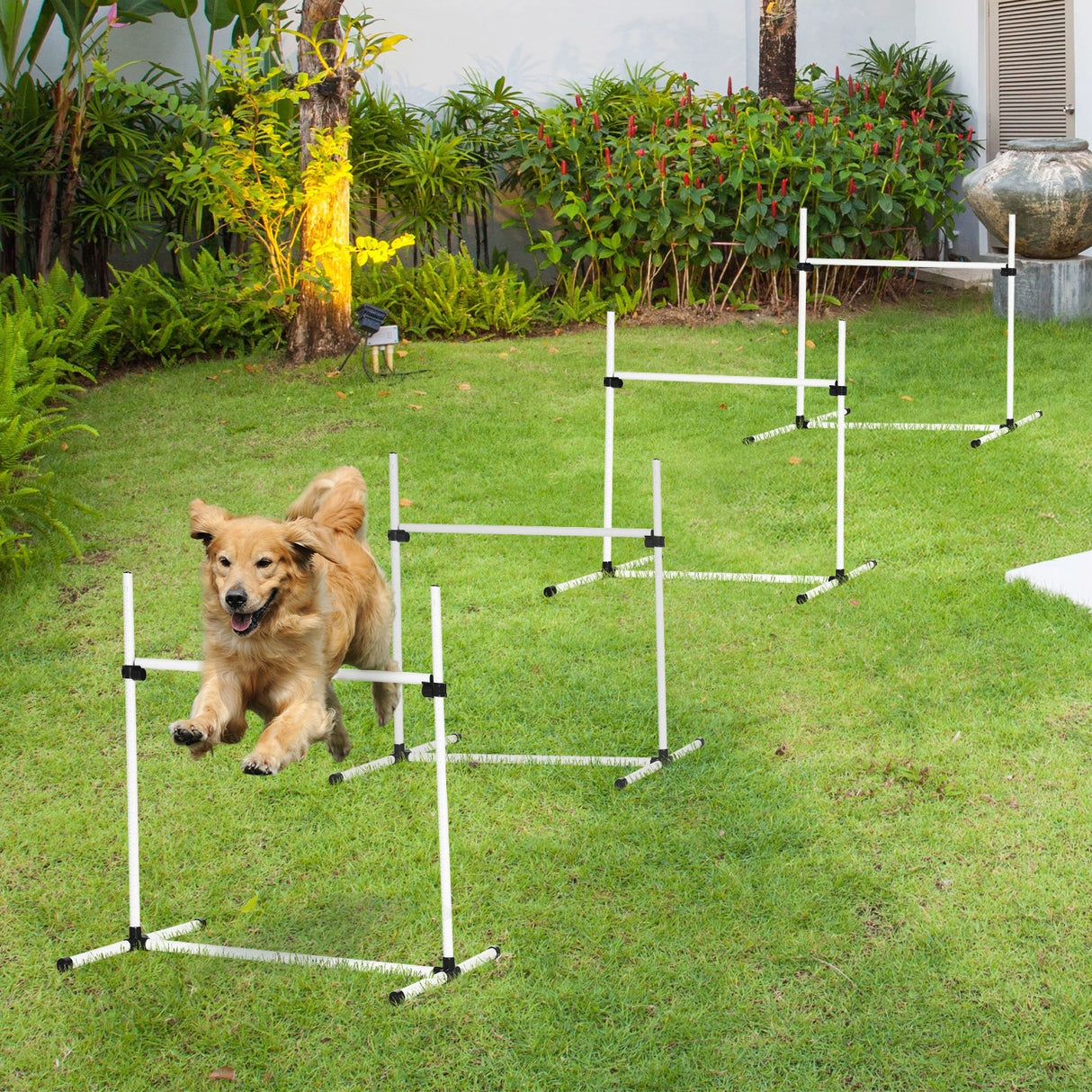 PawHut Conjunto de Treinamento de Agilidade para Cães Animais de Estimação 4 Peças Obstáculos de Salto com Altura Ajustável e Bolsa de Transporte para Exteriores 99x65x94 cm Branco