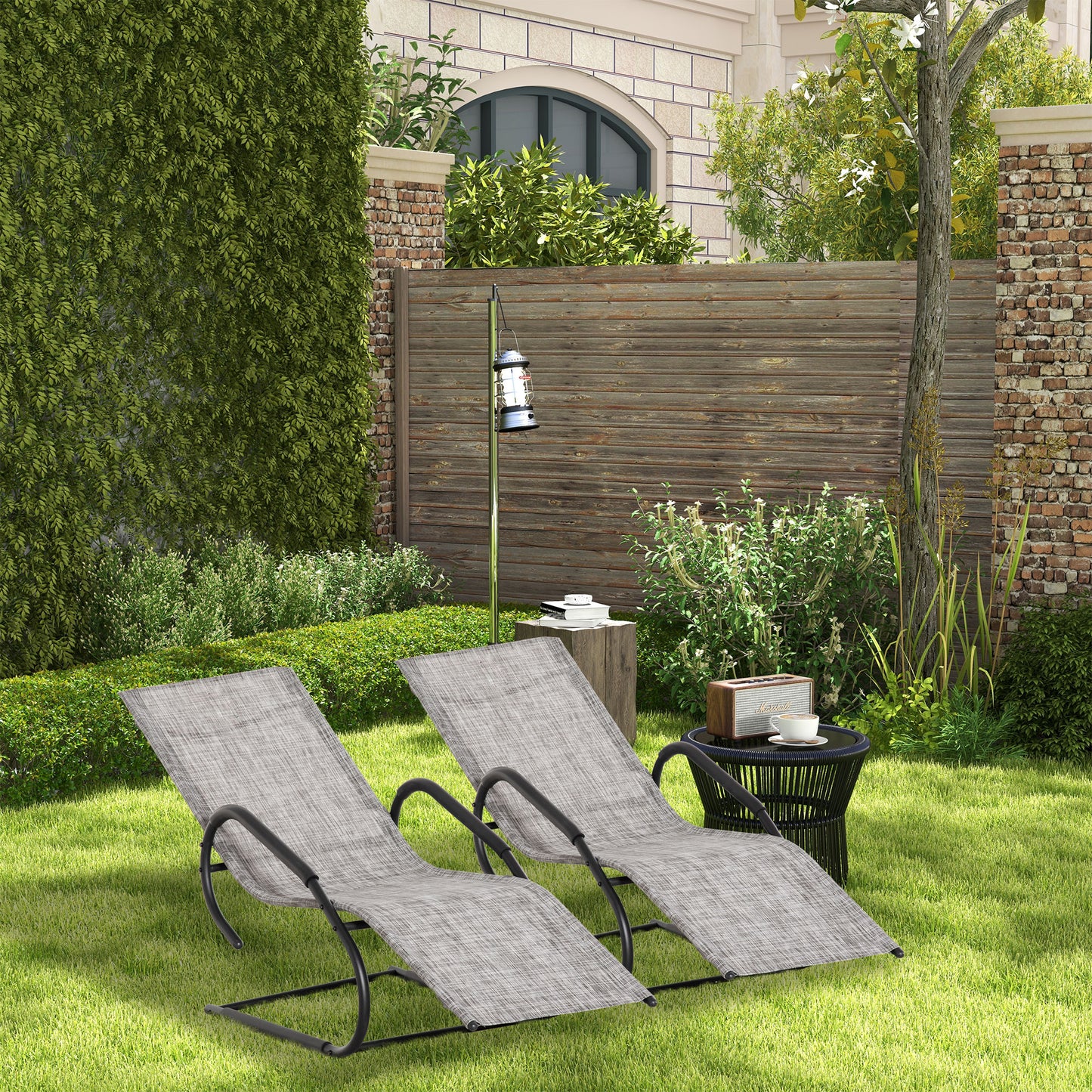 Outsunny Conjunto de 2 Espreguiçadeiras de Jardim Ergonómicas com Apoio para a Cabeça e Apoio para os Braços em Tecido Textilene Respirável para Terraço Pátio 59,5x160x83cm Cinza