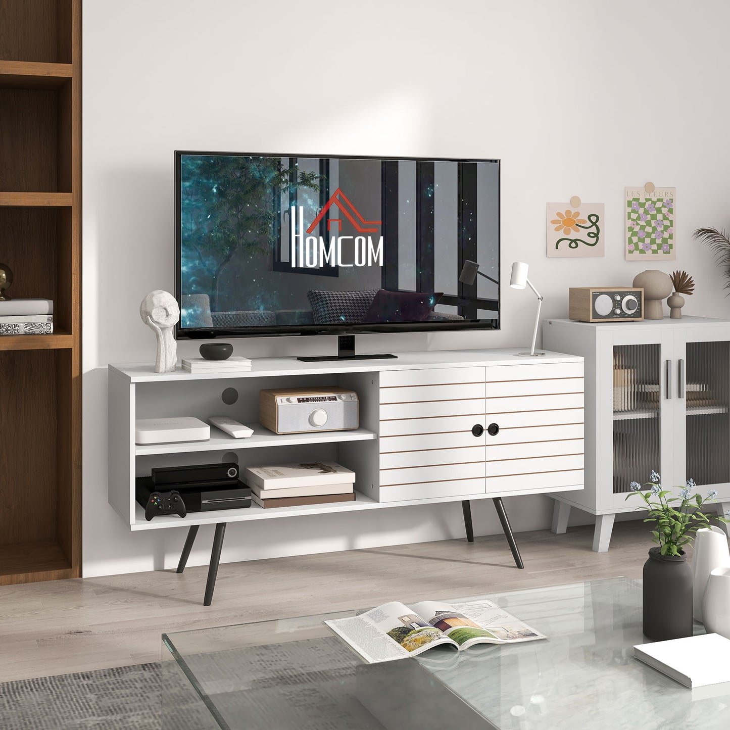 HOMCOM Móvel de TV para Televisores de até 65 Polegadas Móvel de TV para Sala com 2 Prateleiras Abertas 1 Armário com Portas e Orifícios para Cabos 145x38x65 cm Estilo Moderno Branco