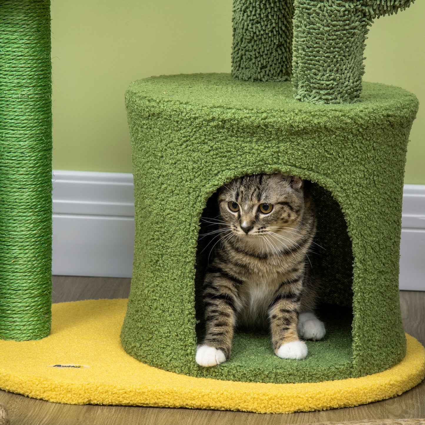 PawHut Árvore Arranhador para Gatos em Forma de Cacto Altura 83cm Torre para Gatos com Cama Casa de Pelúcia Plataformas Postes de Sisal e Bolsa Suspensa 54x39x83cm Amarelo e Verde