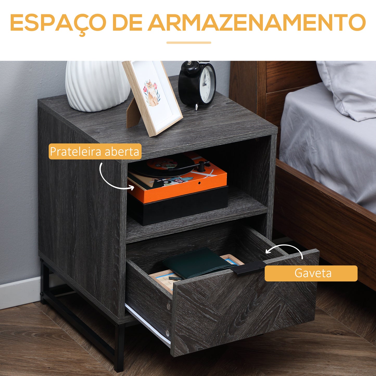 HOMCOM Mesa de Cabeceira com 1 Gaveta Prateleira Aberta e Pés de Aço Mesa de Cabeceira para Dormitório Sala de Estar Escritório Estilo Moderno 40x40x52cm Cinza Escuro