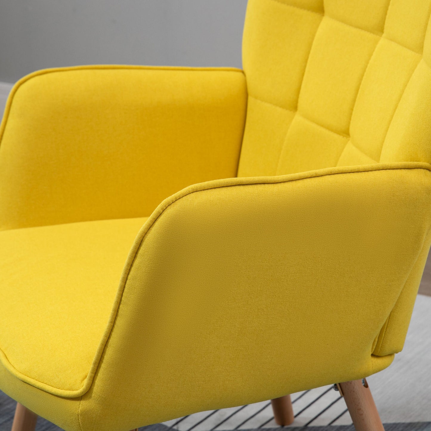 Poltrona WingBack Tufo - Amarelo - Design Nórdico - Leva-Me Contigo - Móveis & Decoração